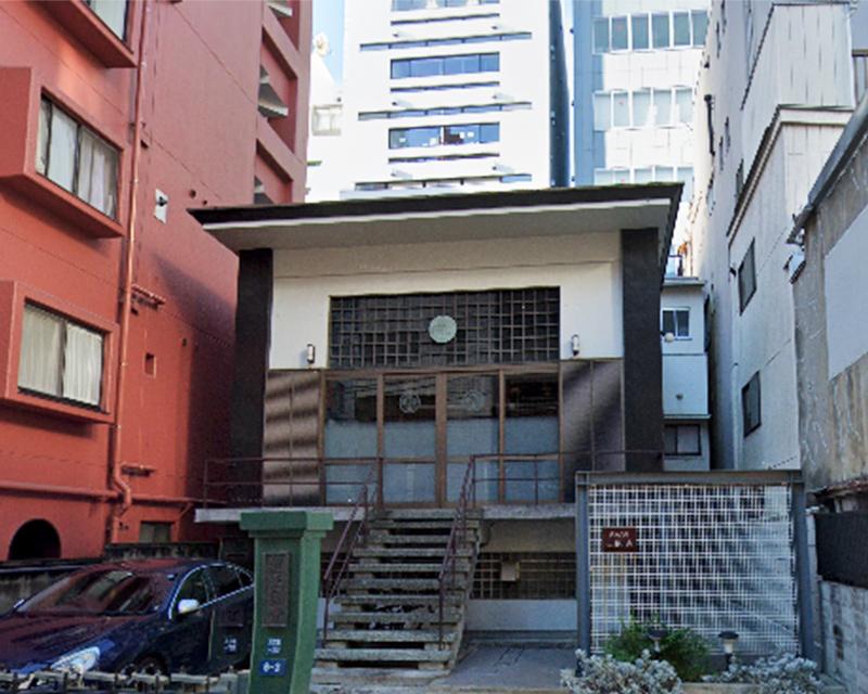 中央区で葬儀・葬式・家族葬をお探しなら小さな森の家 玉円寺式場の外観